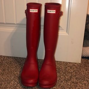 Hunter Matte Red Rain Boots